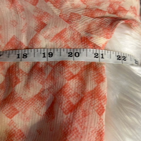 Cabi Women’s Button Down Blouse Size Medium - Picture 4 of 5